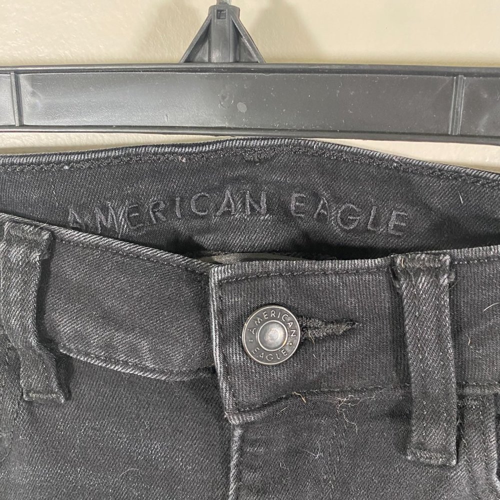 American Eagle Super High Rise Jegging in Black - Picture 5 of 8